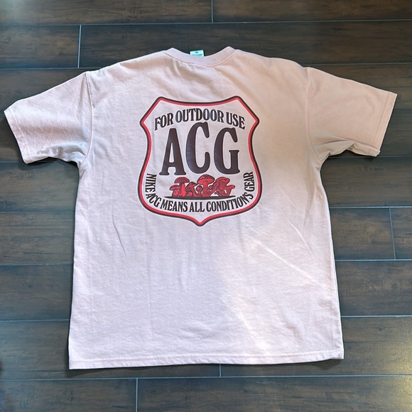 Nike ACG Shirt - Picture 2 of 4